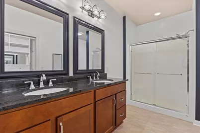 14122 W Honeyager Dr, New Berlin, WI 53151 - Photo 24