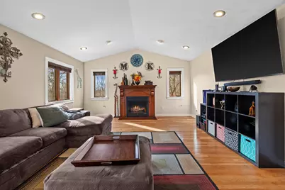 29944  Greenleaf Dr, Burlington, WI 53105 - Photo 4