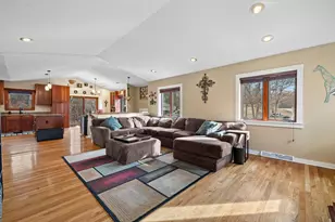 29944 Greenleaf Dr, Burlington, WI 53105 - Photo 6