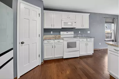 9518  Jasmine Ct, Sturtevant, WI 53177 - Photo 18