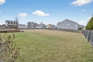 9518 Jasmine Ct, Sturtevant, WI 53177 - Photo 10