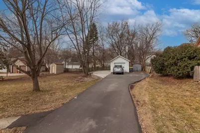 916  Arcadian Ave, Waukesha, WI 53186 - Photo 32