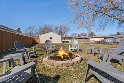 2721  Arrowhead St, Racine, WI 53402 - Photo 36