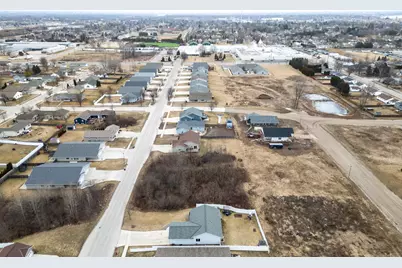 2307 S 21st St, Manitowoc, WI 54220 - Photo 36