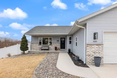 2307 S 21st St, Manitowoc, WI 54220 - Photo 4