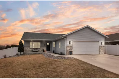 2307 S 21st St, Manitowoc, WI 54220 - Photo 2