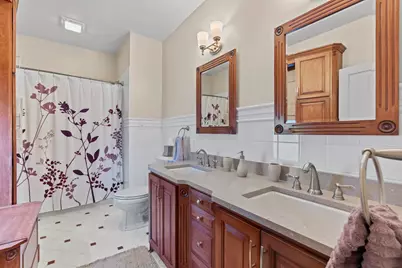 8100 W Chestnut St, Wauwatosa, WI 53213 - Photo 30