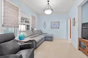 8100 W Chestnut St, Wauwatosa, WI 53213 - Photo 16