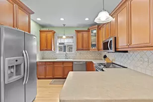 8100 W Chestnut St, Wauwatosa, WI 53213 - Photo 8