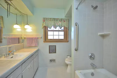 12700  Dunwoody Dr, Elm Grove, WI 53122 - Photo 24
