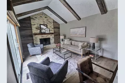 2608 W Hyacinth Ct, Mequon, WI 53092 - Photo 10