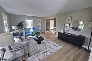 2608 W Hyacinth Ct, Mequon, WI 53092 - Photo 8