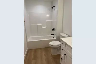 1361  Annapolis Dr, Holmen, WI 54636 - Photo 12