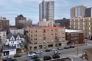 1920 N Farwell Ave, Milwaukee, WI 53202 - Photo 8