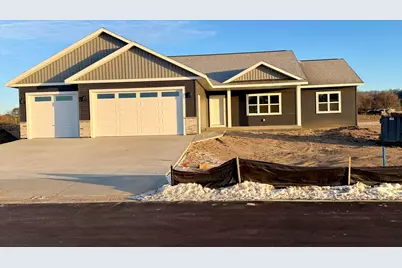 1371  Annapolis Dr, Holmen, WI 54636 - Photo 2