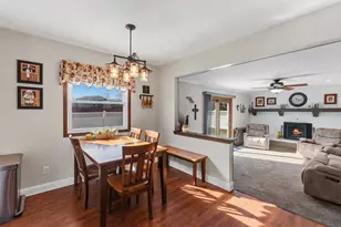 3560 S Loretta Ln, New Berlin, WI 53151 - Photo 18