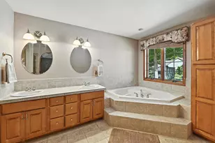 520 Bayberry Ln, Slinger, WI 53086 - Photo 16
