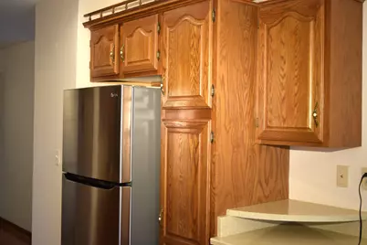 N22 W24122  Cloister Cir #5 E, Pewaukee, WI 53072 - Photo 10