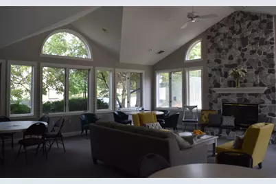 N22 W24122  Cloister Cir #5 E, Pewaukee, WI 53072 - Photo 44