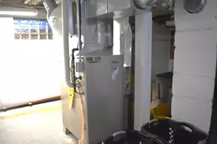 452 E Bolivar Ave, Milwaukee, WI 53207 - Photo 24