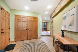 N59W38235 Mainland Dr, Oconomowoc, WI 53066 - Photo 10