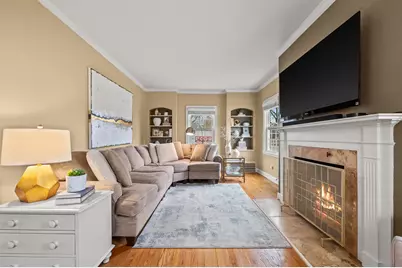 4975 N Hollywood Ave, Whitefish Bay, WI 53217 - Photo 4