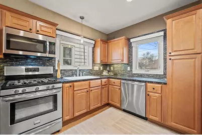 4975 N Hollywood Ave, Whitefish Bay, WI 53217 - Photo 8