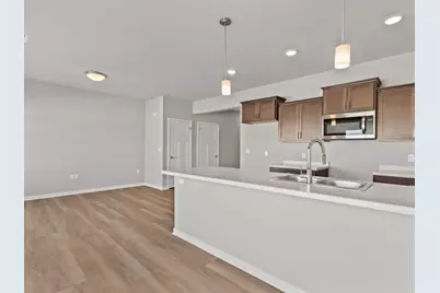 1675  Reigle Dr Unit #6, Kewaskum, WI 53040 - Photo 8