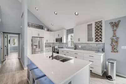 1243  Firethorn Dr, West Bend, WI 53090 - Photo 8