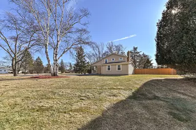 11249 N Oriole Ln, Mequon, WI 53092 - Photo 34