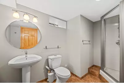 11249 N Oriole Ln, Mequon, WI 53092 - Photo 30