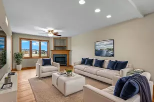 986 Oconomowoc Pkwy, Oconomowoc, WI 53066 - Photo 6