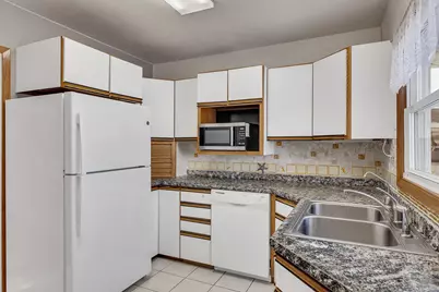 2212  16th St, La Crosse, WI 54601 - Photo 10