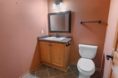 1960  Foxcroft Ln, Waukesha, WI 53189 - Photo 34