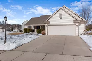 1960 Foxcroft Ln, Waukesha, WI 53189 - Photo 38