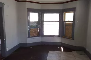 1105 W Keefe Ave, Milwaukee, WI 53206 - Photo 4