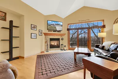 315  Prairie Song Dr, Waukesha, WI 53188 - Photo 6