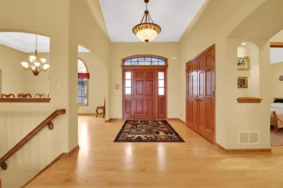 315  Prairie Song Dr, Waukesha, WI 53188 - Photo 2