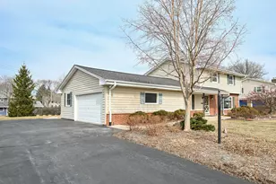 17880 Redvere Dr, Brookfield, WI 53045 - Photo 12