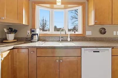 309  Roberts Dr, Mukwonago, WI 53149 - Photo 32