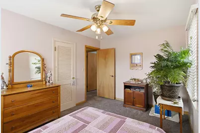 309  Roberts Dr, Mukwonago, WI 53149 - Photo 8