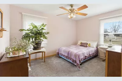 309  Roberts Dr, Mukwonago, WI 53149 - Photo 12