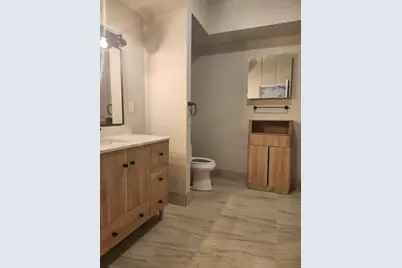 534 N Water St #B, Milwaukee, WI 53202 - Photo 4