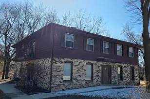 801 Teutonia Dr, Burlington, WI 53105 - Photo 2