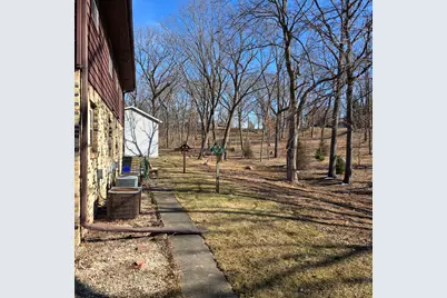 801  Teutonia Dr, Burlington, WI 53105 - Photo 8