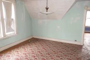 2556 N Humboldt Blvd, Milwaukee, WI 53212 - Photo 10