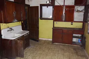 2556 N Humboldt Blvd, Milwaukee, WI 53212 - Photo 8