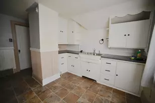 2104 S 71st St, West Allis, WI 53219 - Photo 8