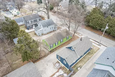 1230  Bay Shore Dr, Oshkosh, WI 54901 - Photo 10