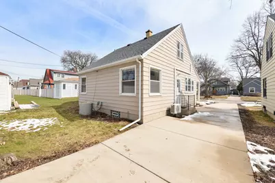 2515 N 71st St, Wauwatosa, WI 53213 - Photo 34